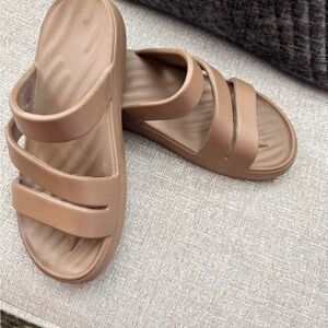 Source Unknown Tan Triple-Strap Slide Sandals